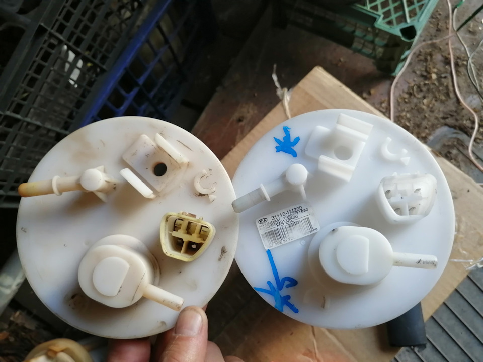 Ремонт "минуса" в топливном насосе — KIA Cerato (2G), 1,6 л, 2009 года ...