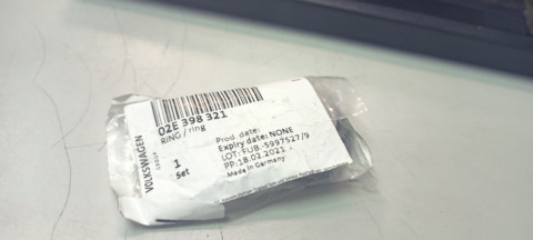 02E398321 Комплект стопорных колец VAG | Запчасти на DRIVE2