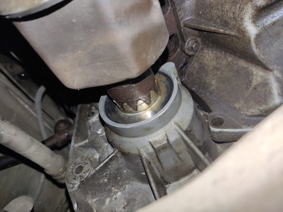 Сальник правой полуоси ROSTECO — Renault Logan (1G), 1,6 л, 2008 года ...