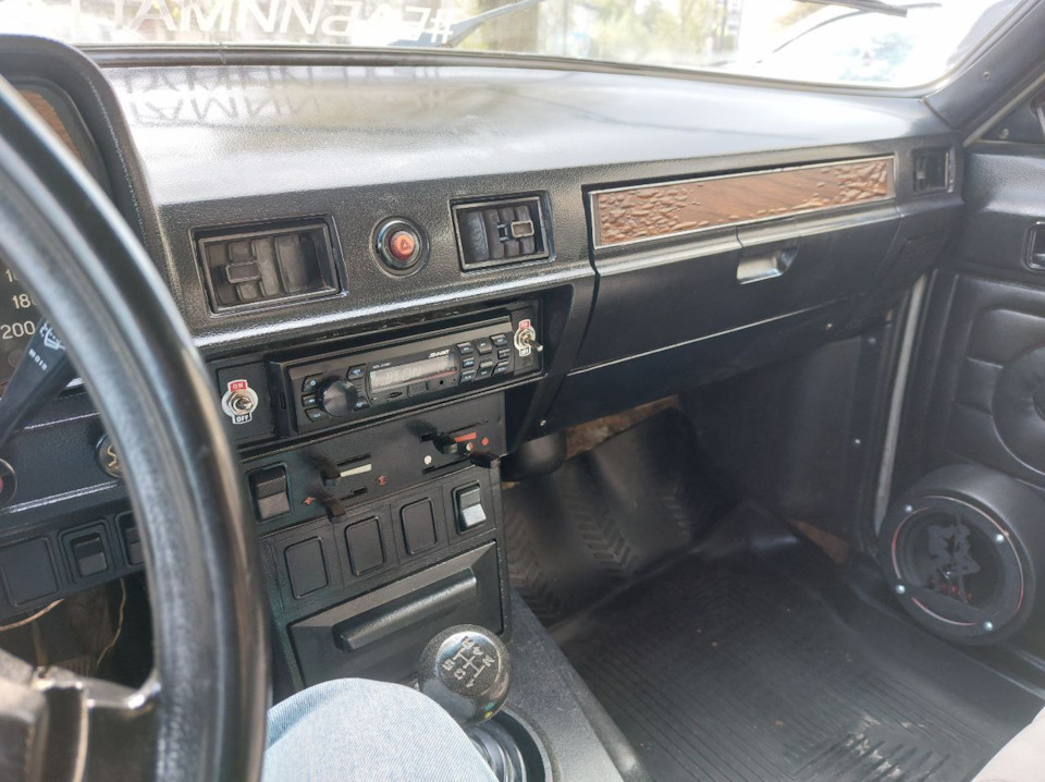 Установка музыки и подстаканника. — ГАЗ 2410, 2,4 л, 1992 года ...
