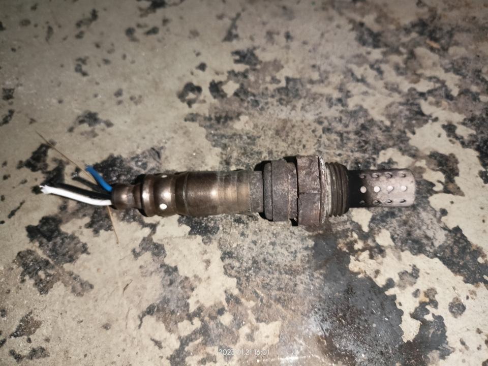 Заменя кислородного датчика. Denso DOX-0109 — Toyota Corsa (5G), 1,3 л ...