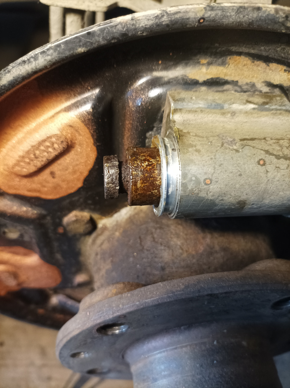 И снова задние тормоза — Renault Duster (1G), 1,6 л, 2012 года ...