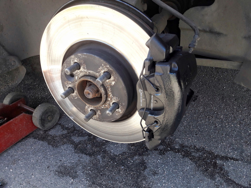 Мастера фрикций на своём законном месте. Сейчас, слегка притрем и посмотрим, я на…л систему или система на…ла меня ))) — Ford Focus Hatchback III