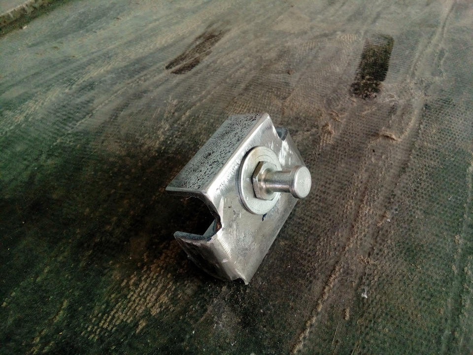 ролики сдвижной двери фольксваген т3. ручка двери фольксваген т3. фольксваген т3боковая здвижная дверь петли. электропривод сдвижной двери для фольксваген транспортер т4. ремкомплект сдвижной двери транспортер т3.