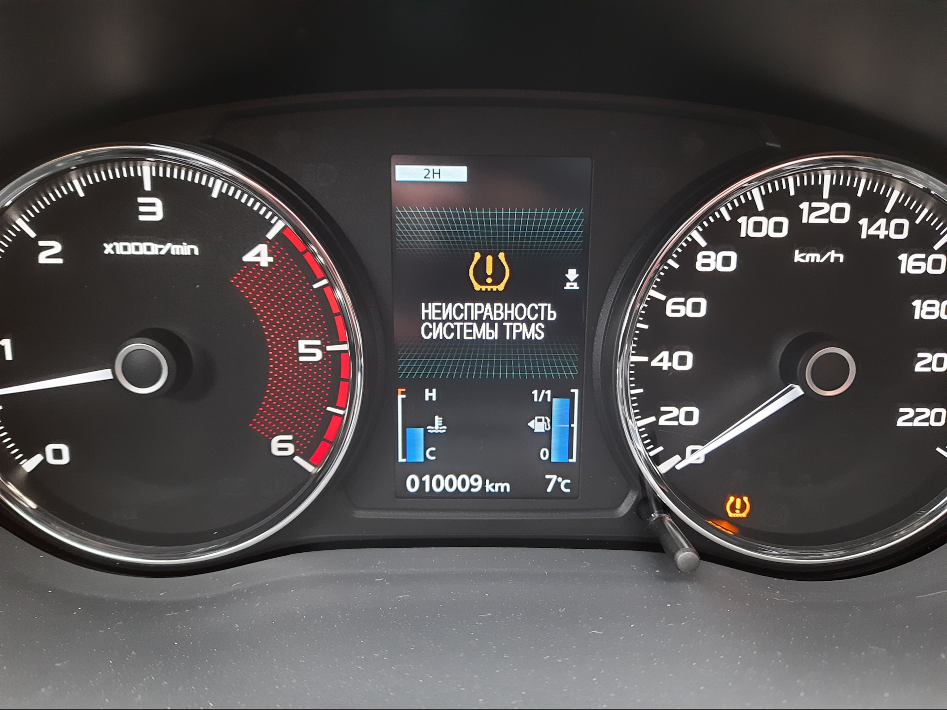 Mitsubishi pajero sport 2013 давление в шинах. Давление в шинах паджеро спорт 2. Давление в шинах митсубиси паджеро 3. Паджеро спорт 3 давление в шинах. Давление в шинах митсубиси паджеро спорт 2.