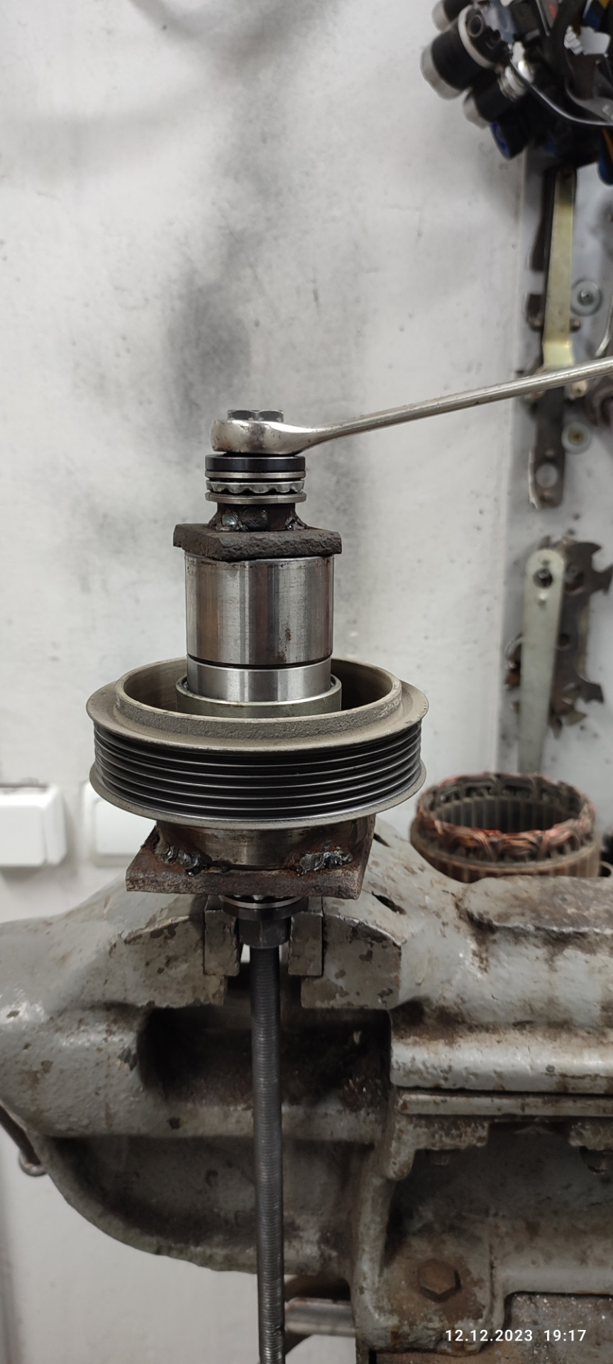 Замена подшипника кондиционера Пежо 307 1.4л ET3J4 — Peugeot 307, 1,4 л ...