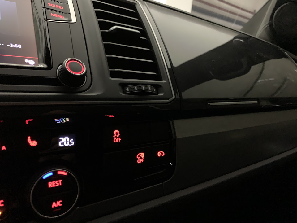 Кнопка отключения ESP — Volkswagen Caravelle (T6), 2 л, 2018 года ...