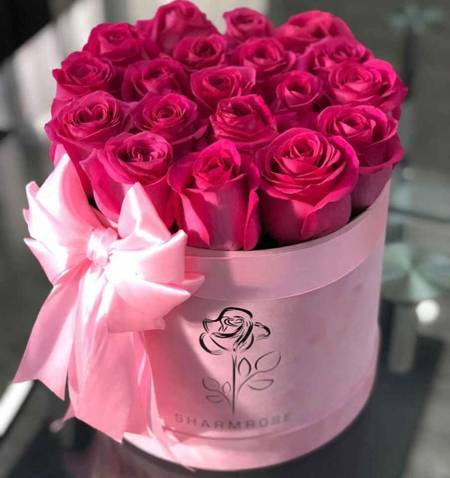 красивые розы в коробке картинки
