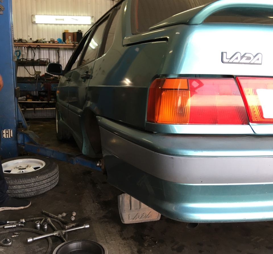 Замена заднего ступичного подшипника — Lada 2115, 1,5 л, 2000 года ...