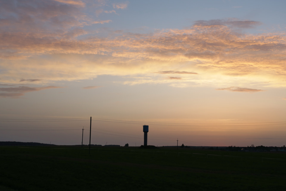 Фото в бортжурнале Toyota Sequoia (1G)