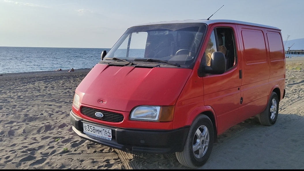 Ford Transit 4G 2.5 1992 THE RED ROCKET 100PS DRIVE2
