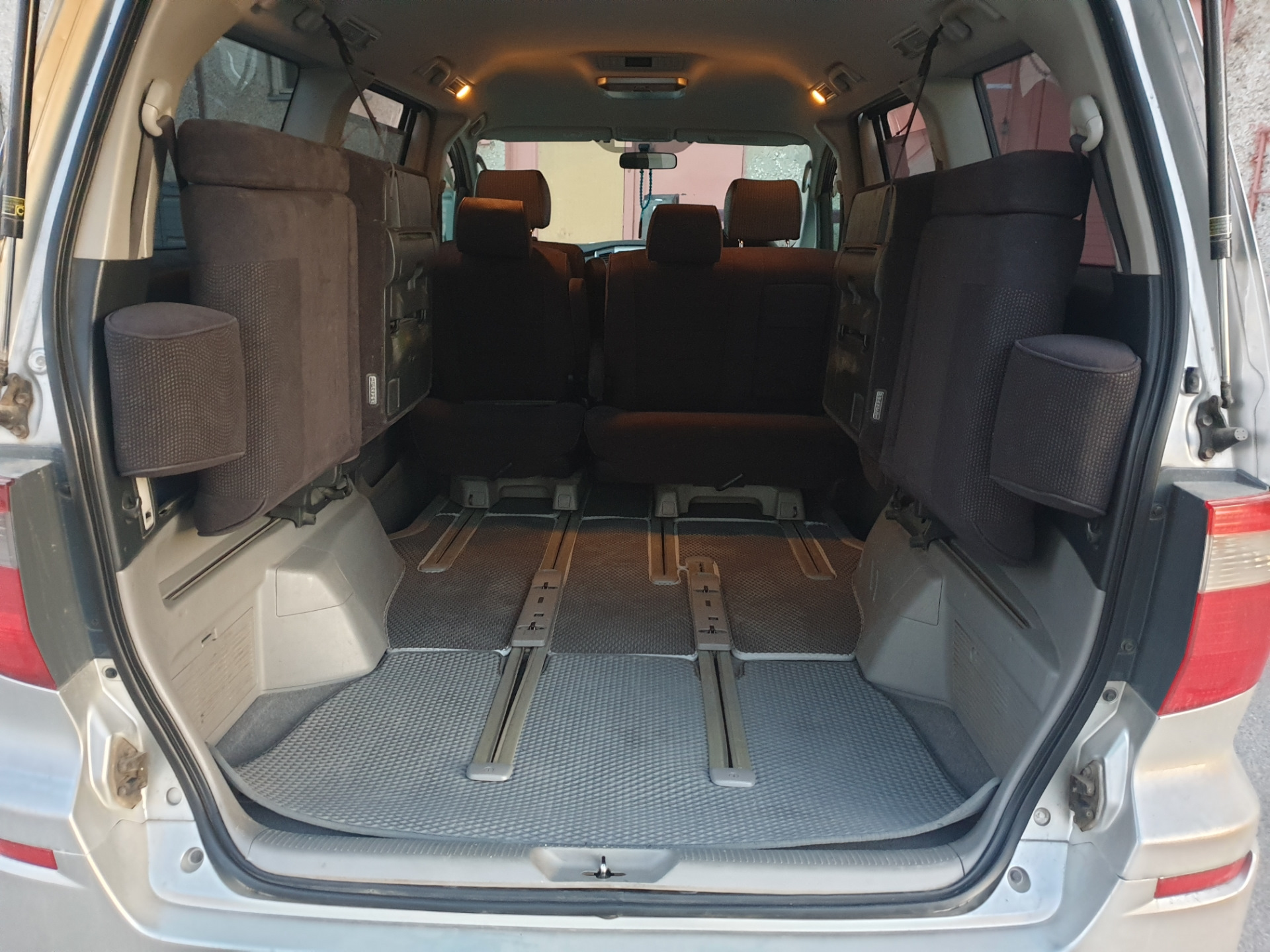 Тойота альфард не работает. Тойота альфард не работает. Toyota alphard vellfire. Toyota alphard tuning japan. Тойота альфард не работает.