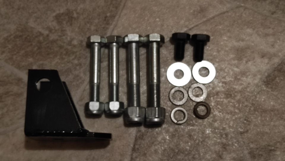 комплектный крепёж. — Lada Vesta SW (1G)