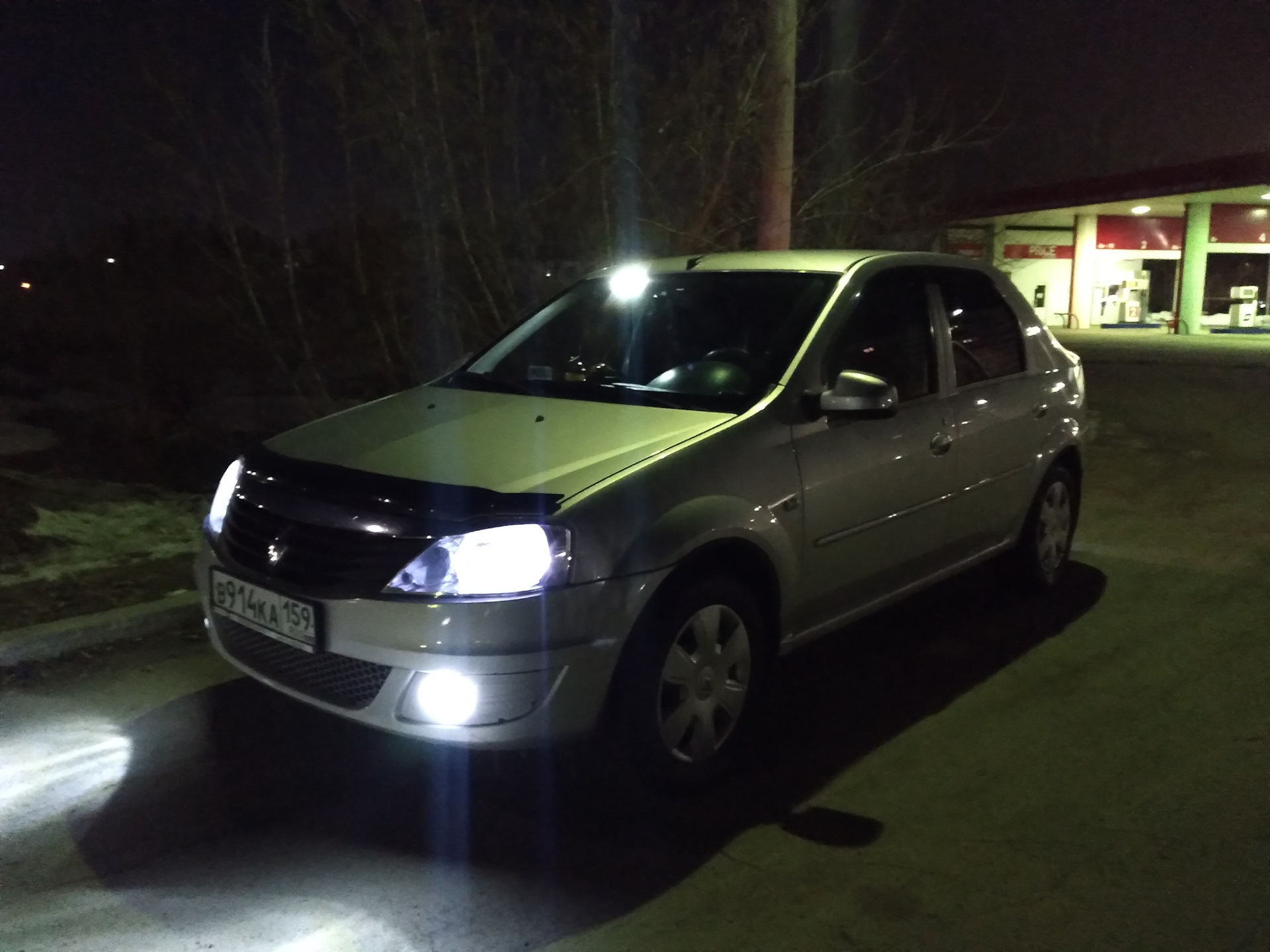 Новая бу резина в сборе на зиму, покрас старых штампов. — Renault Logan ...