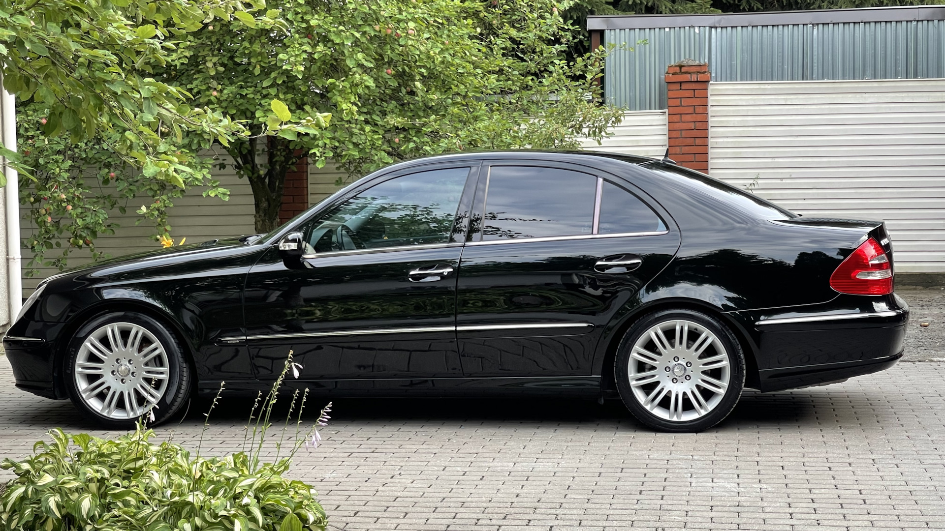 Mercedes-Benz E-class (W211) 5.0 бензиновый 2004 | Е500 Borz на DRIVE2