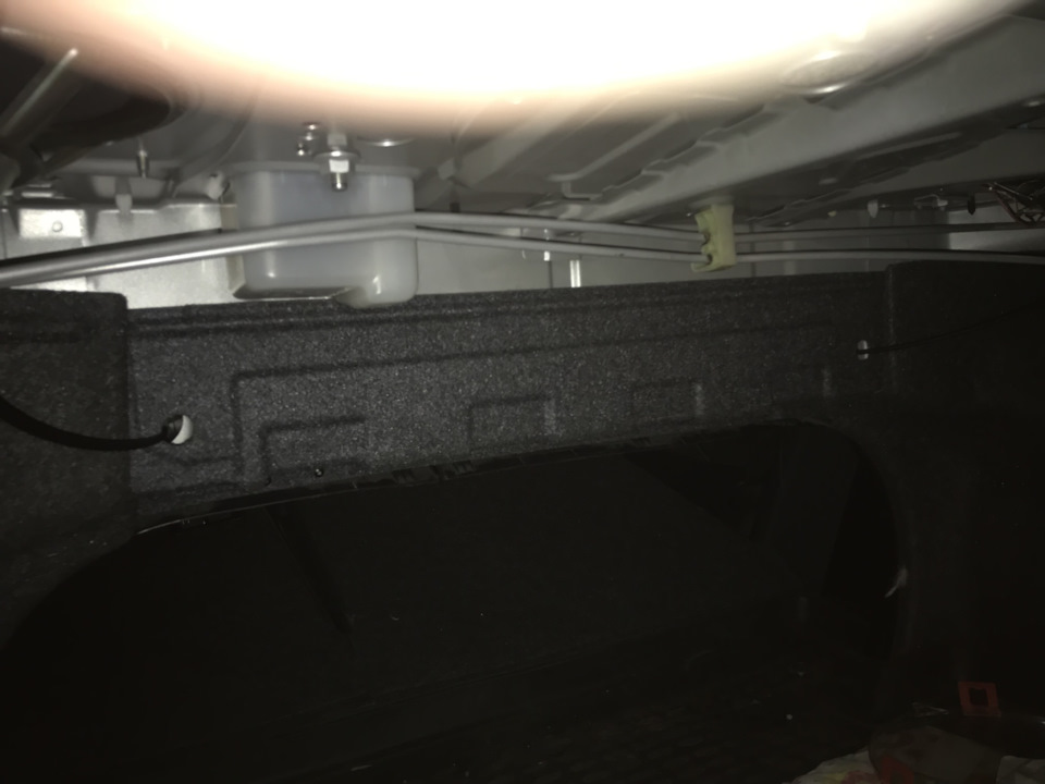 Обшивка в багажник — Toyota Camry (XV40), 2,4 л, 2011 года | другое ...