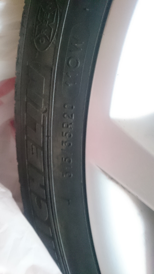 Шины летние Michelin 315/35 R20, литые диски 11Jx20 ET37 5x120 на BMW ...