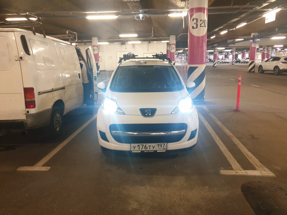 Светодиоды в габаритах и стоп сигнале — Peugeot 107, 1 л, 2012 года ...