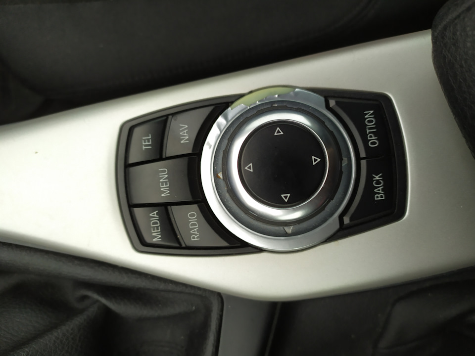 Большая шайба iDrive — BMW 1 series (F20), 2 л., 2013 года | стайлинг .