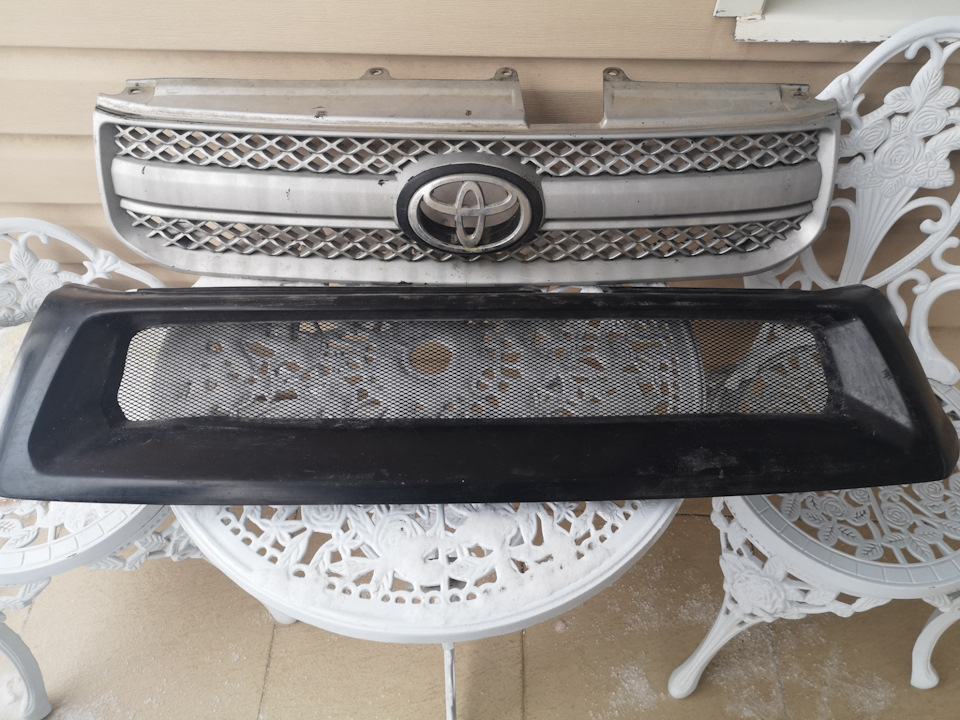 Ингредиенты для решетки — Toyota RAV4 (II), 2 л, 2004 года | стайлинг ...