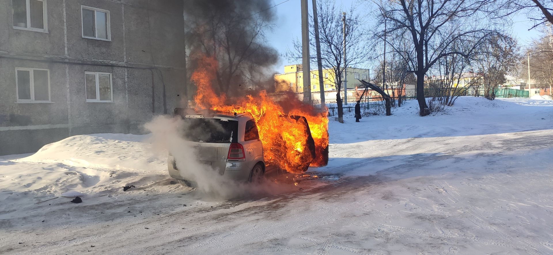 Нет больше зафиры :( — Opel Zafira B, 1,8 л, 2013 года | поломка | DRIVE2