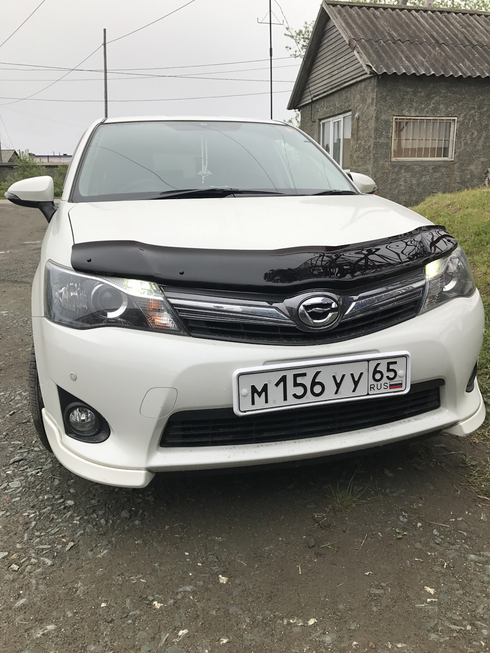 Замена габаритных лампочек — Toyota E160, 1,5 л, 2015 года | стайлинг ...