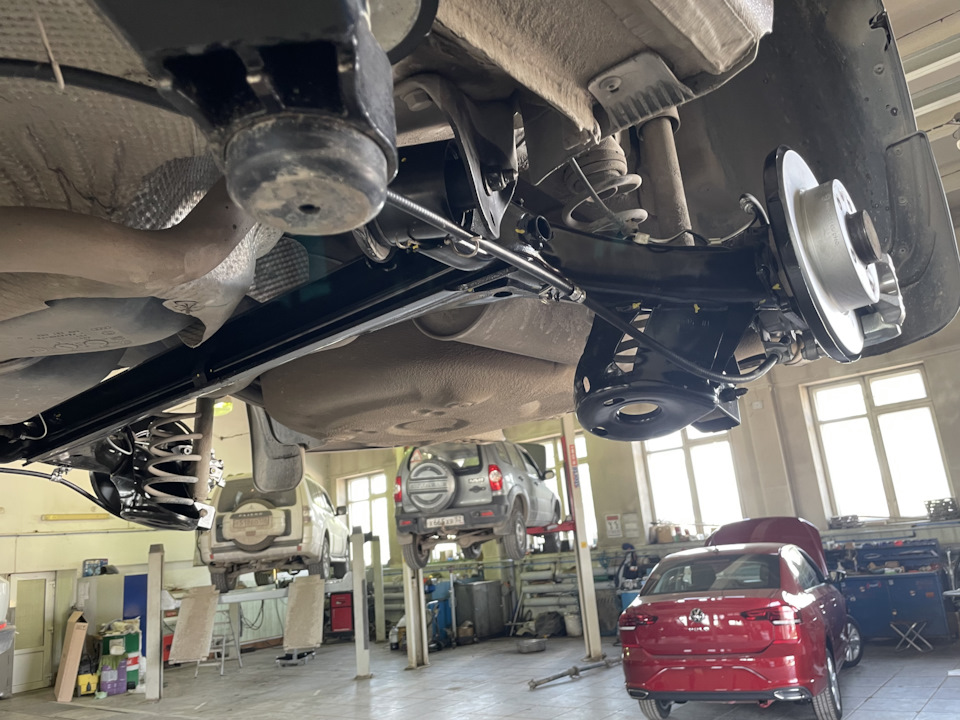 Задние дисковые тормоза — Volkswagen Polo Sedan, 1,6 л, 2014 года ...