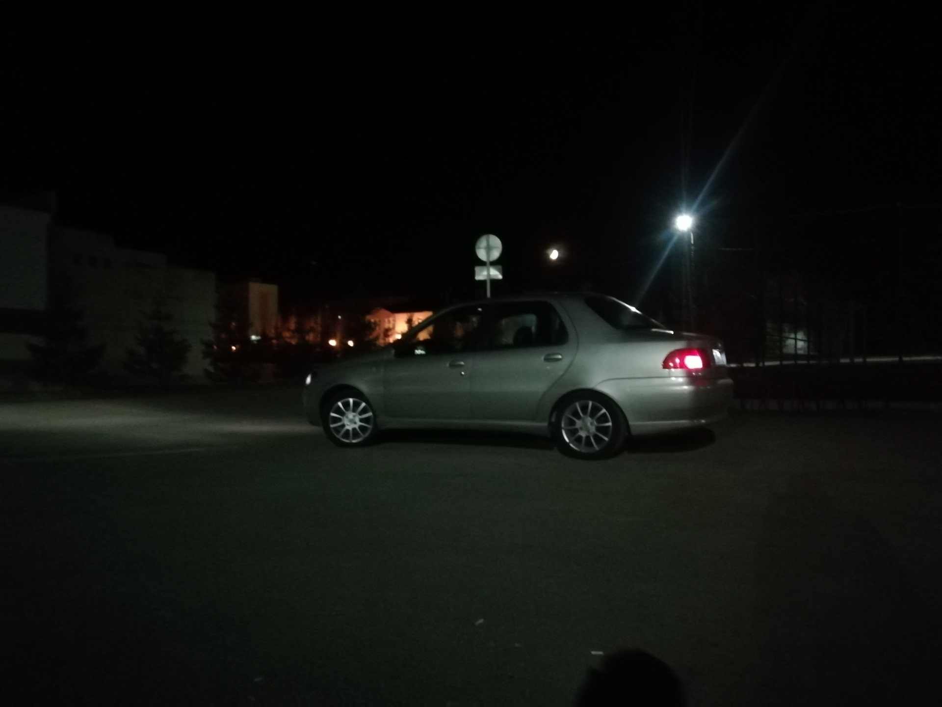 Новые колёса — FIAT Albea, 1,4 л, 2008 года | колёсные диски | DRIVE2
