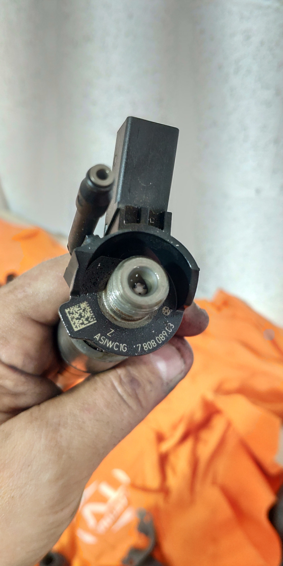 Вопрос: мокрая форсунка — BMW X5 (E70), 3 л, 2011 года | своими руками ...