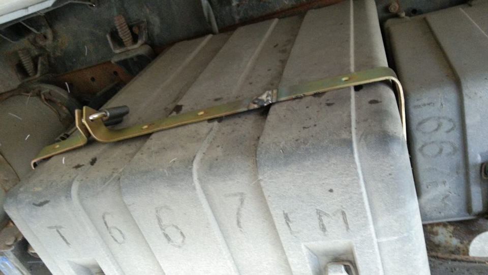 Защита аккумулятора / ремонт гидроборта — Iveco EuroCargo 17 паллет, 5 ...