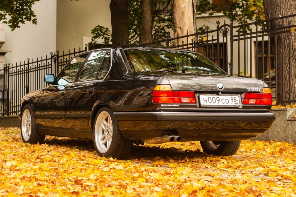 Бмв 730 фото Моя машина . Взгляд со стороны . - BMW 7 series (E32), 3 л, 1993 года фотография