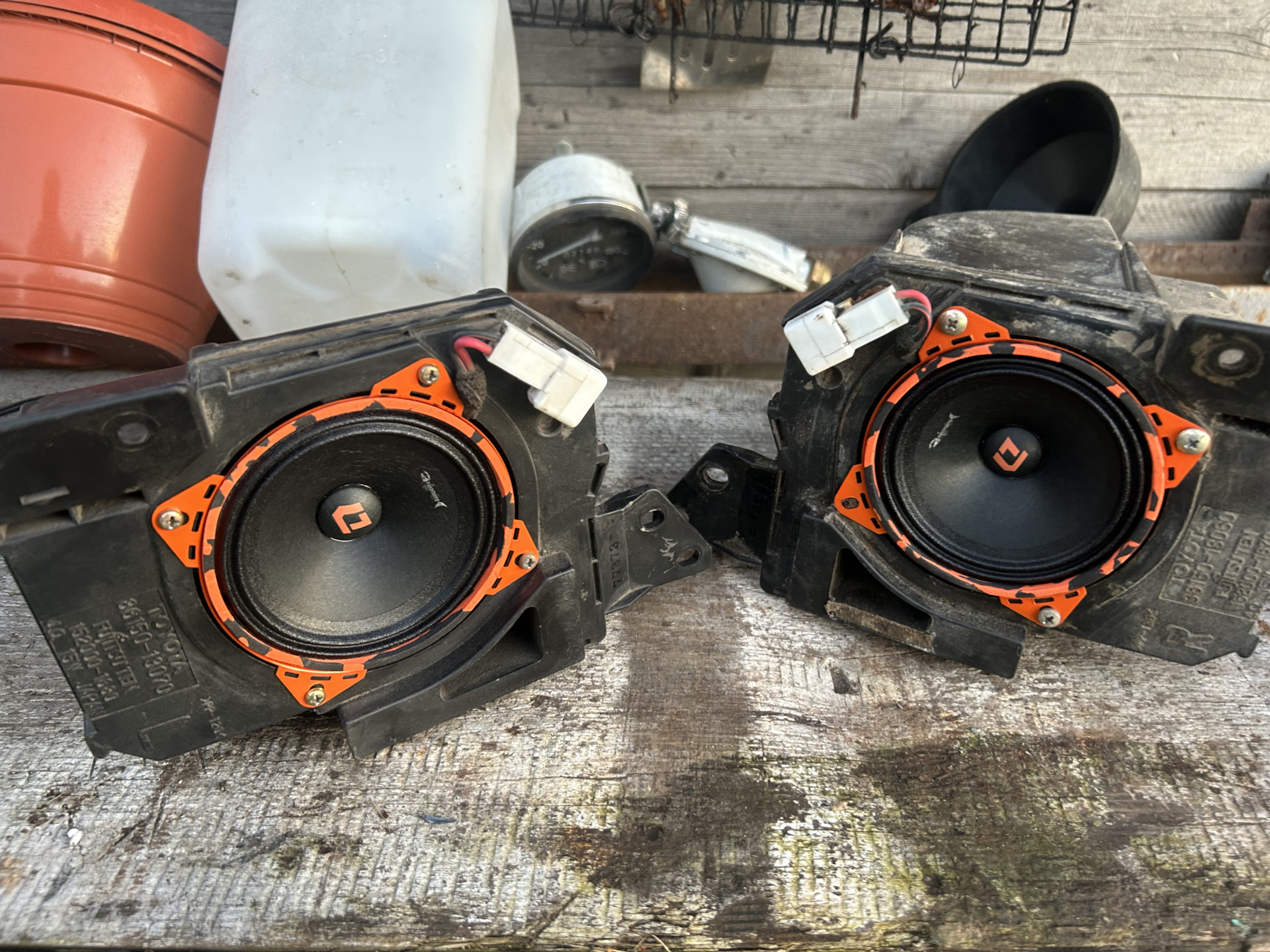 Тыловые динамики DL audio Barracuda 100 — Toyota Carib (111), 1,8 л ...