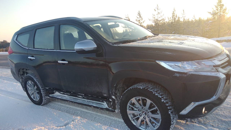 Паджеро спорт 3 2.4 дизель. Mitsubishi Pajero Sport III плавник.