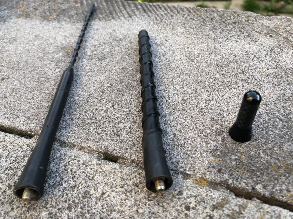 5 Три поколения антенн! — KIA Sorento (2G)