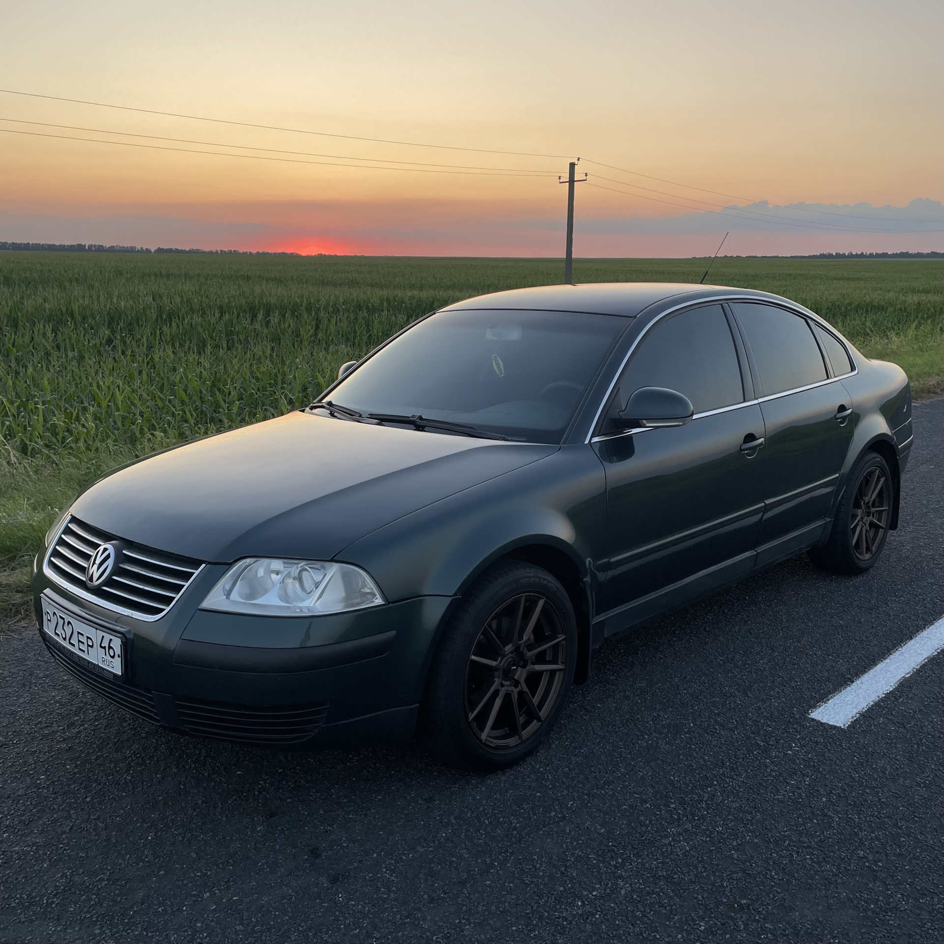 Подскажите размеры значков на решетку и багажник Volkswagen — Volkswagen  Passat B5, 1,6 л, 2004 года | аксессуары | DRIVE2