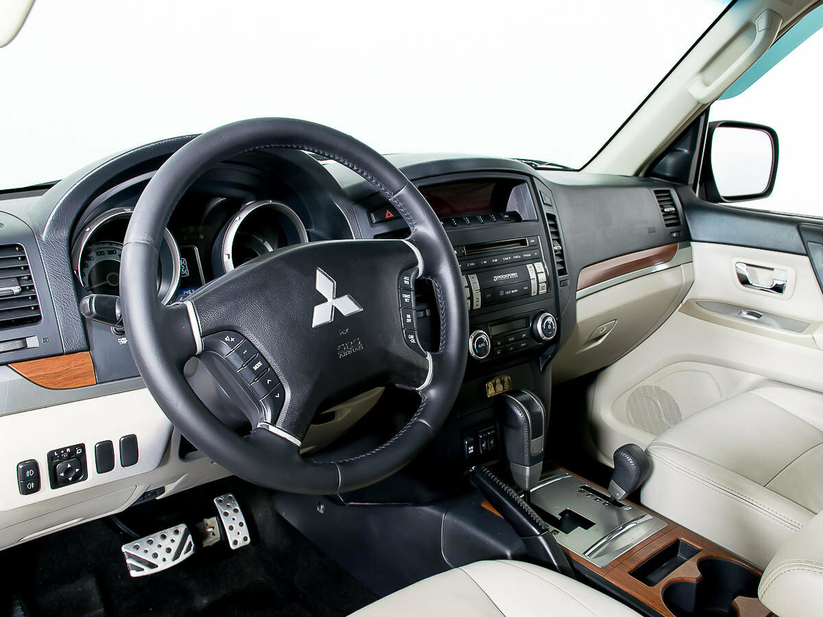 Паджеро 4 фото салона Тюнинг салона - Mitsubishi Pajero (4G), 3 л, 2008 года тюнинг DRIVE2