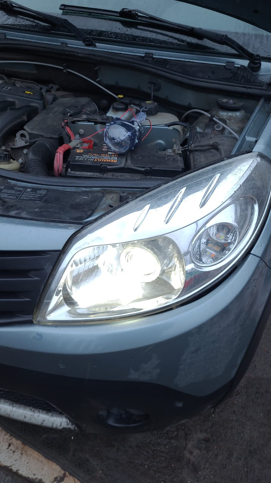 ЛЕД линзы на Сандеро. — Renault Sandero 1G, 1,6 л, 2010 года | тюнинг ...