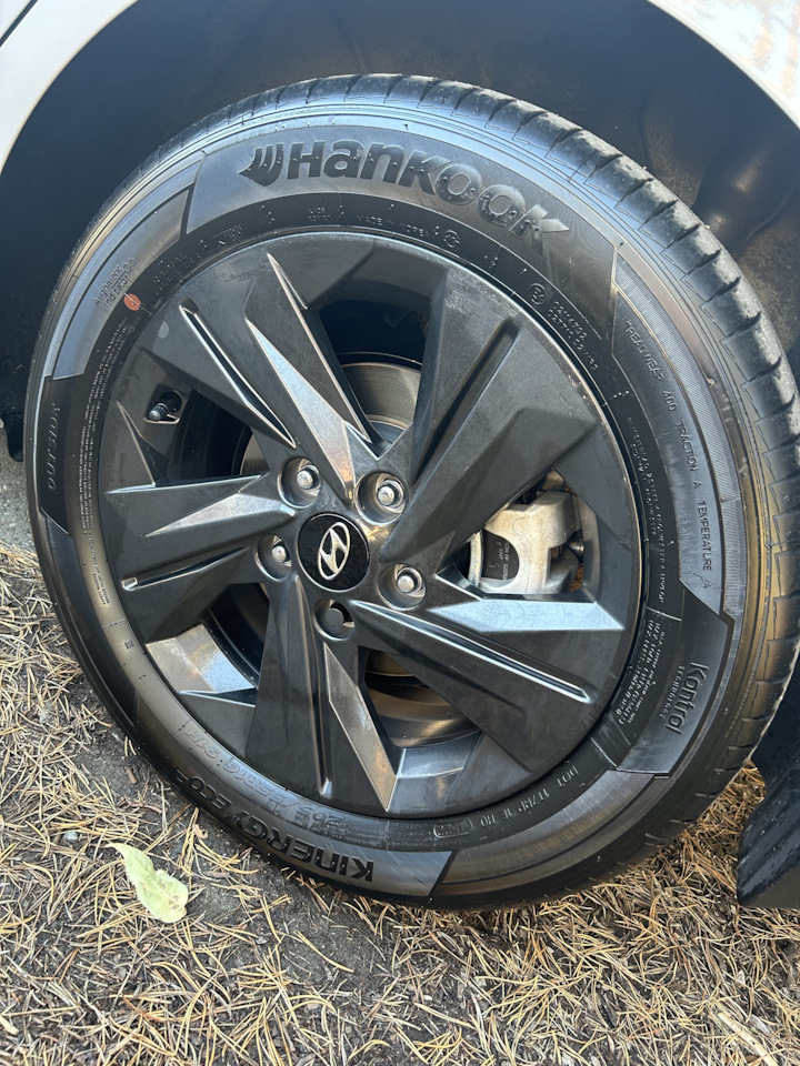 Шины летние Kumho 205/55 R16, литые диски Hyundai 6,5Jx16 ET46 5x114,3 ...