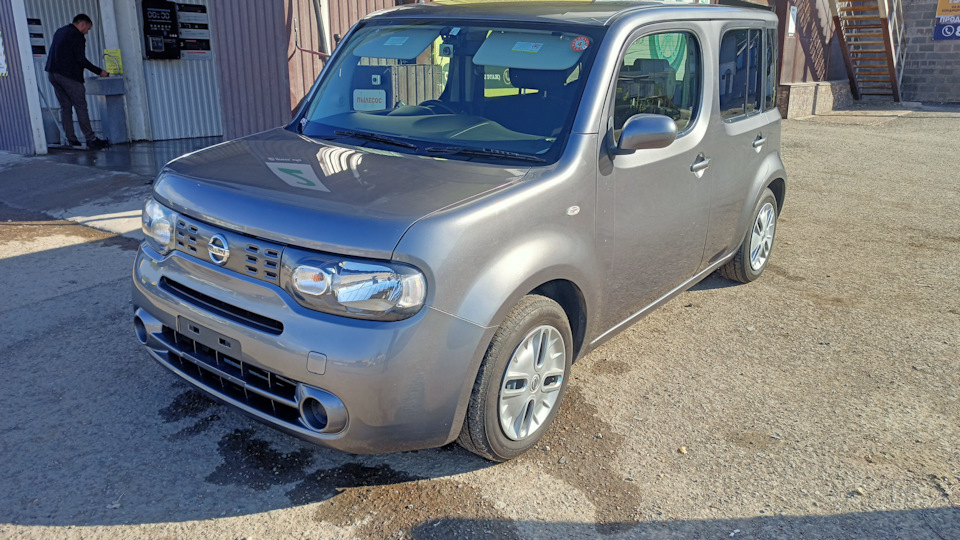 Nissan Cube z12 Japan