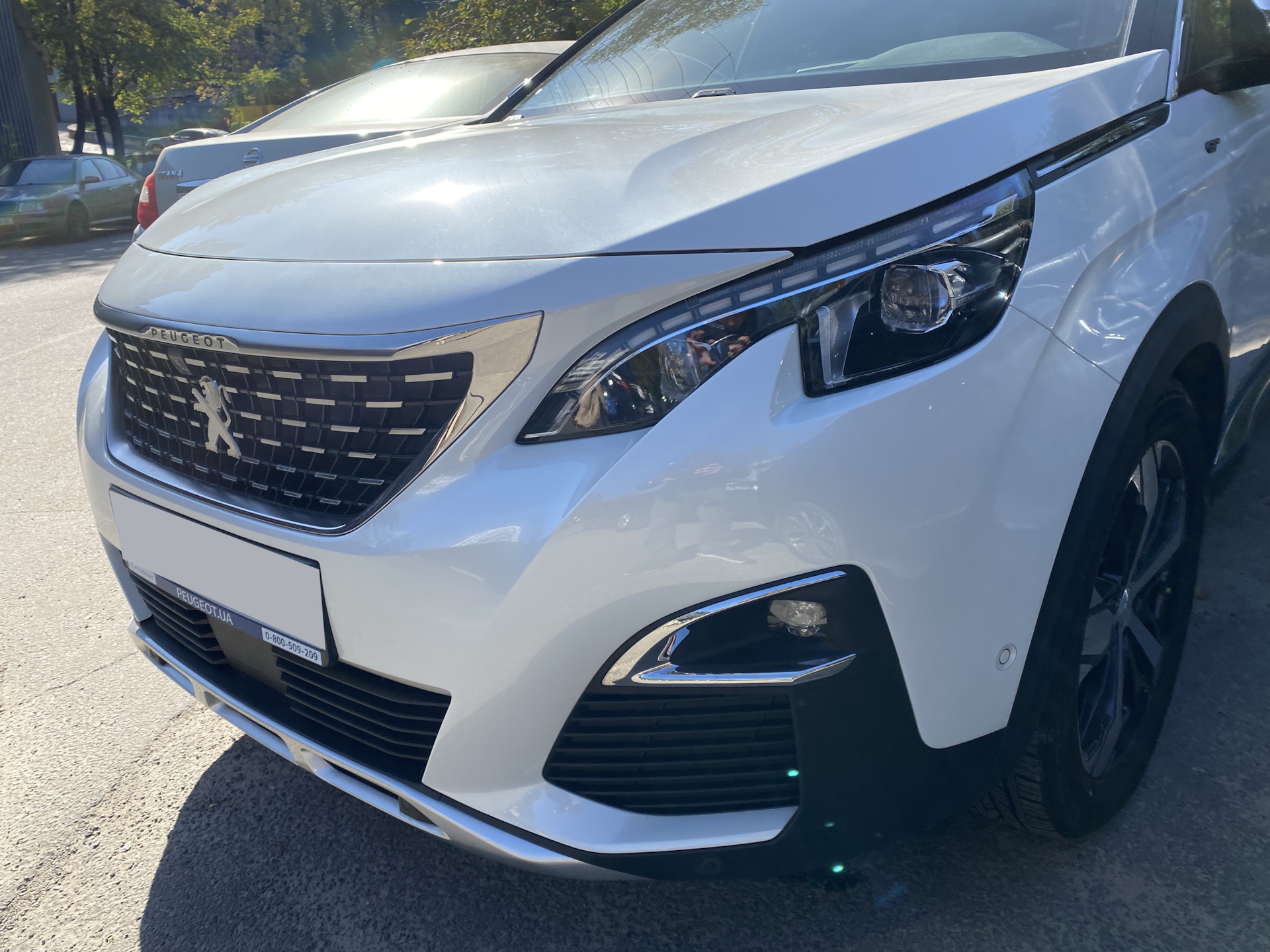 Peugeot 5008 — Оклейка бампера и оптики защитной антигравийной пленкой ...