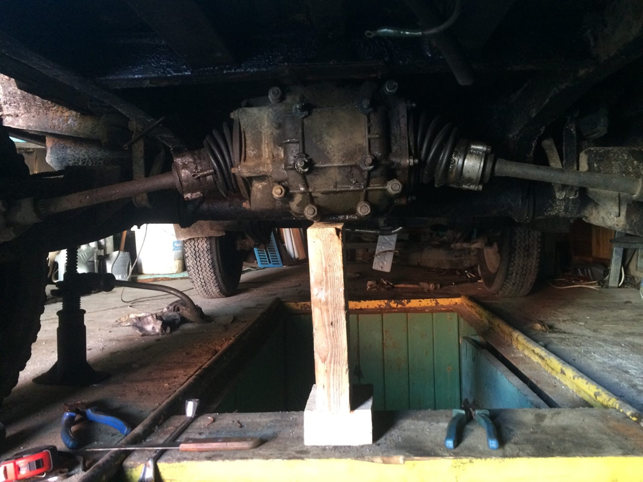 Луаз 969 редуктор заднего моста. Луаз-969 на мостах. Задний мост луаз. Редуктор переднего моста луаз. Луаз 969 задний редуктор.