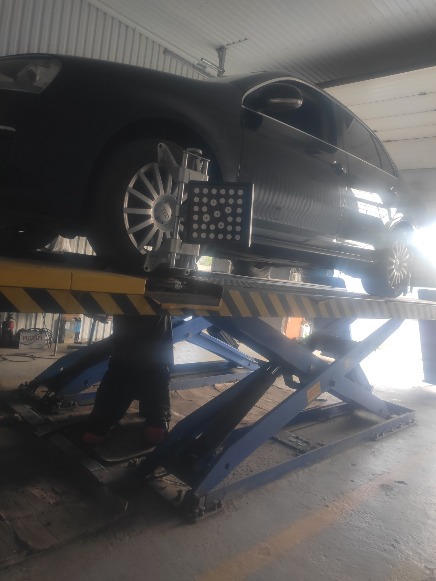 Задние сайлентблоки передних рычагов — Volkswagen Jetta V, 1,4 л, 2009 ...