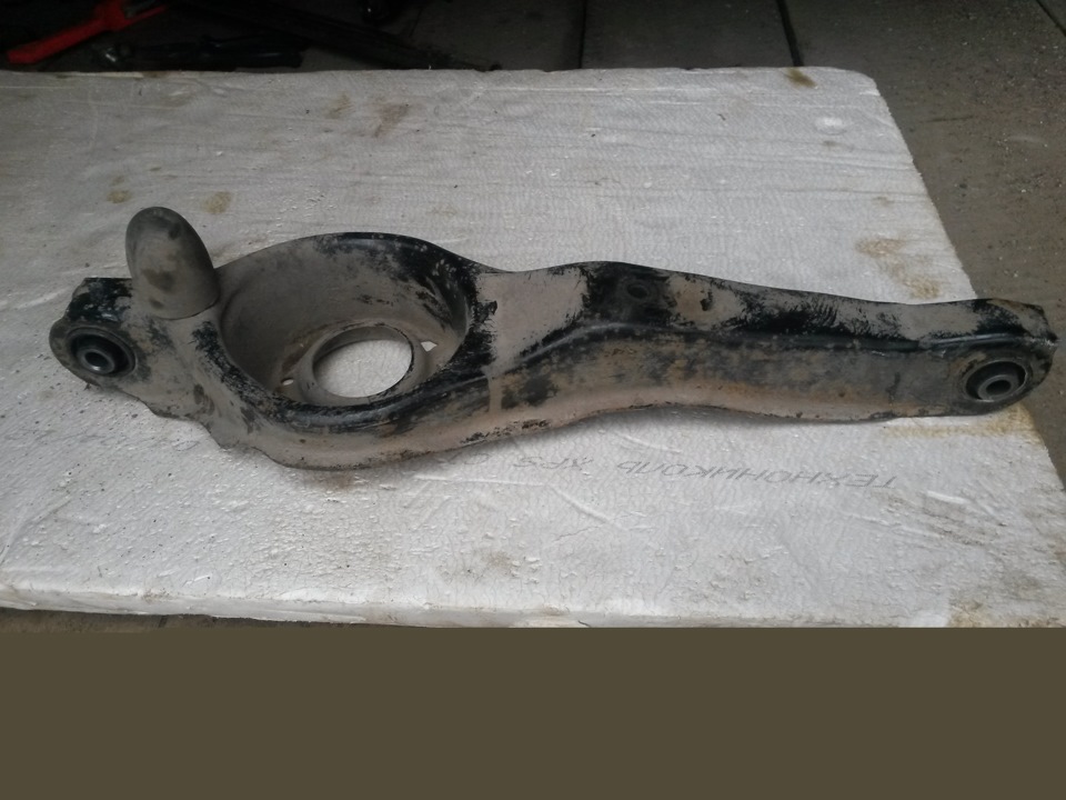 Сайлентблоки задних рычагов — Mazda 3 (1G) BK, 1,6 л, 2007 года ...