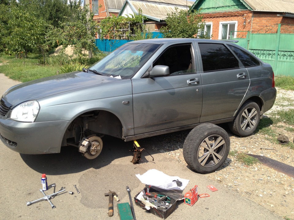 Тормозные колодки ATW — Lada Приора хэтчбек, 1,6 л, 2010 года | своими ...