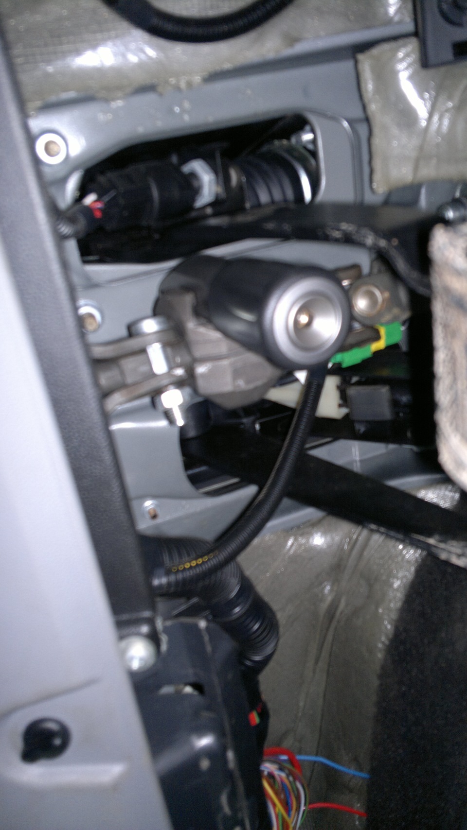 Установка противоугонного замка \"Гарант\" — LADA Приора седан, 1,6 л ...