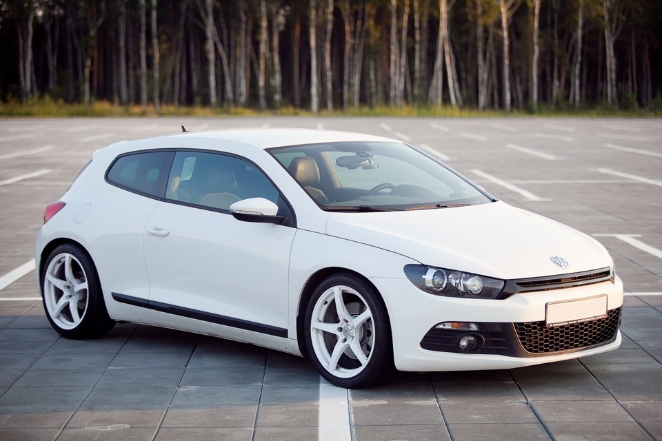 volkswagen scirocco 2