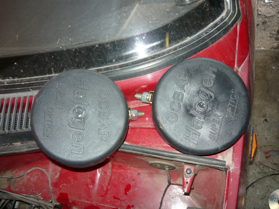 Вот такие ПТФ в защитных кожухах — ЗАЗ 1102