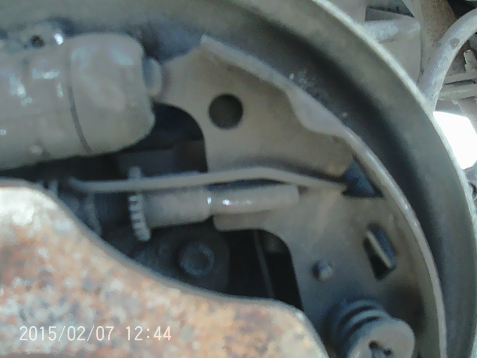 Не приятный звук при торможении) — Toyota E120, 1,5 л, 2002 года ...