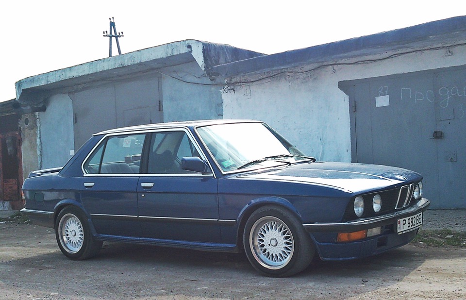 БМВ акула e28 BMW