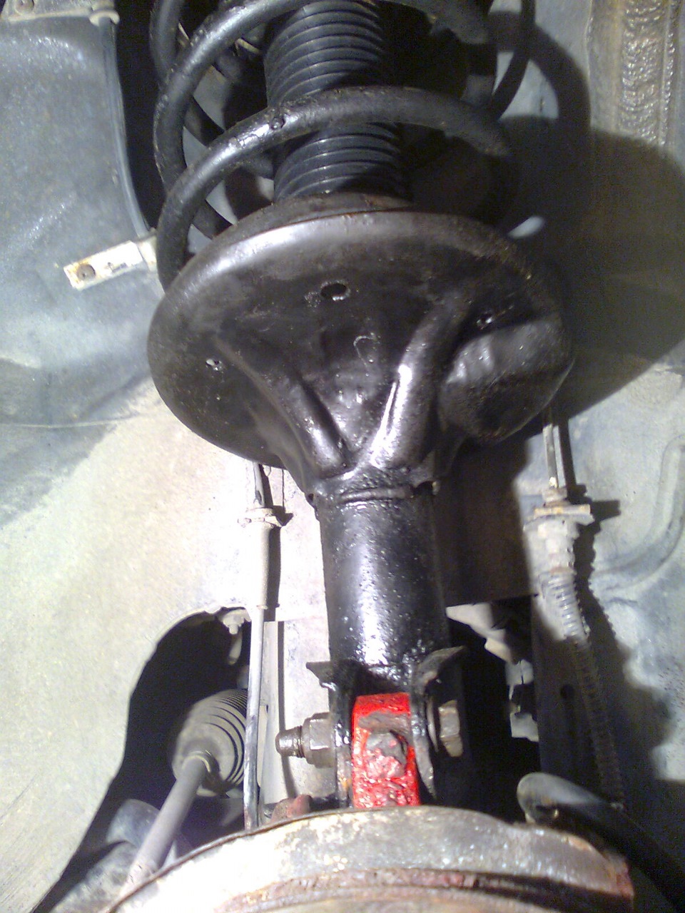 сборка амортизатора часть 2 — Mitsubishi Space Star, 1,8 л, 2003 года ...